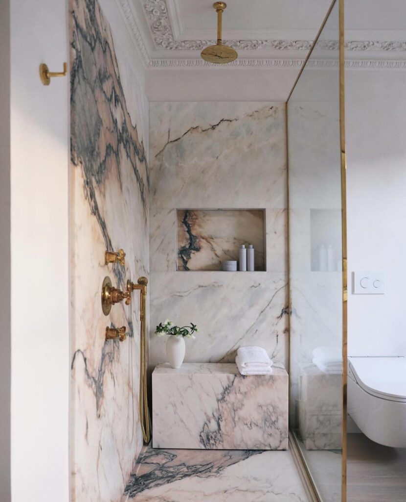 Elegant Marble Bathroom Retreat
