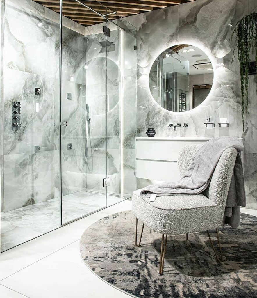 Luxurious Spa-Like Bathroom
