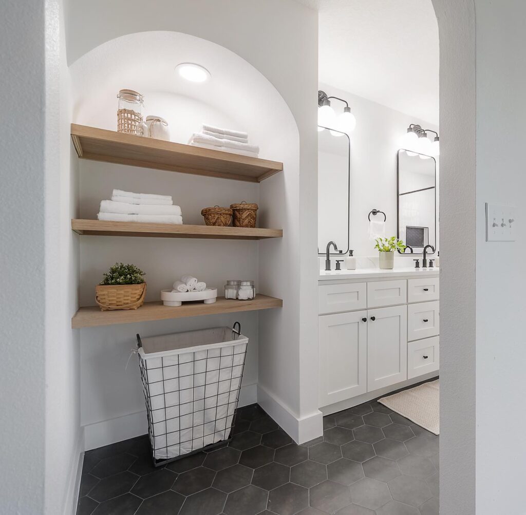 Maximize Your Bathroom Space with a Built-In Linen Closet

