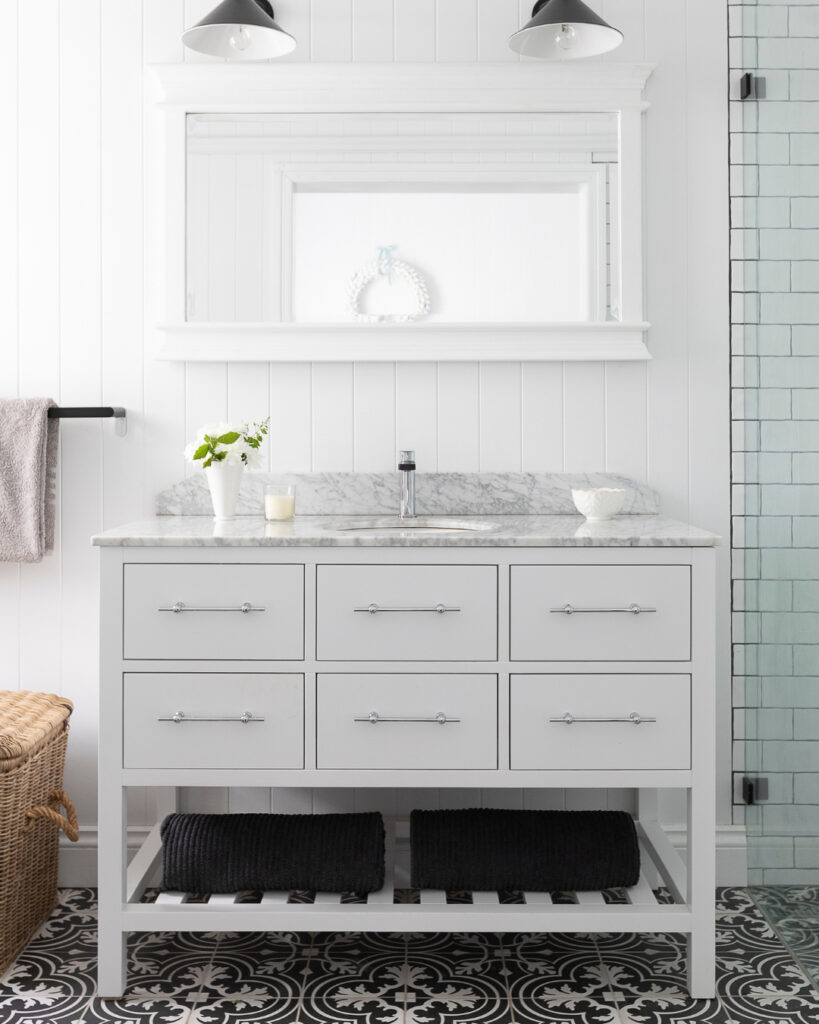 Modern Coastal Elegance

