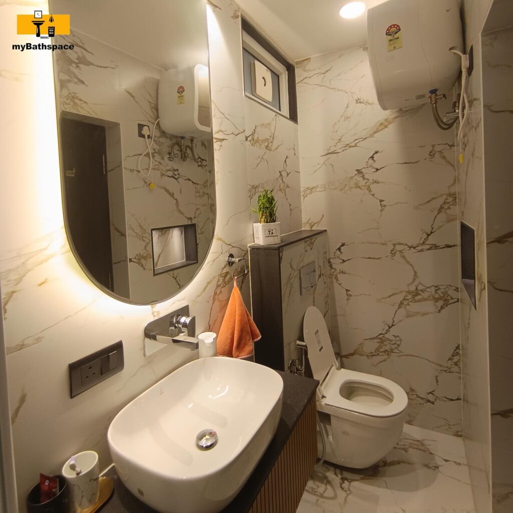 Modern Luxury in a Compact Space A Marble-Clad Bathroom
