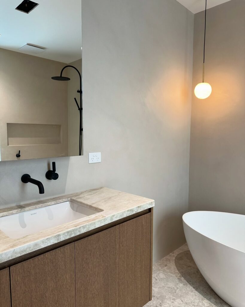 Modern Serenity with a Spa-Like Feel

