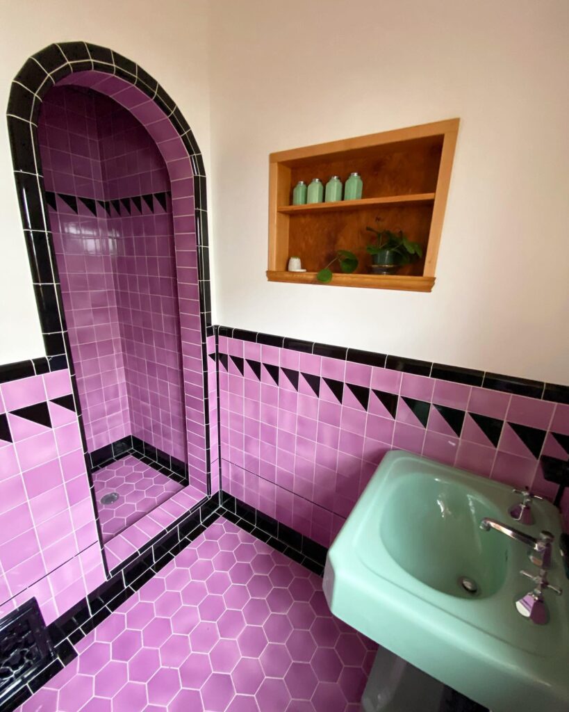Retro Charm A Vintage Bathroom with Bold Colors

