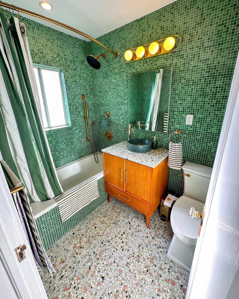 Retro-Modern Green Oasis
