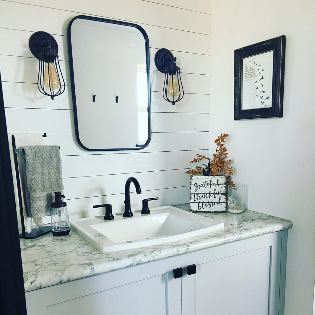 Rustic Charm Meets Modern Simplicity

