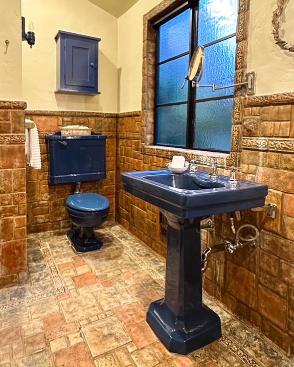 Rustic Charm with a Bold Twist

