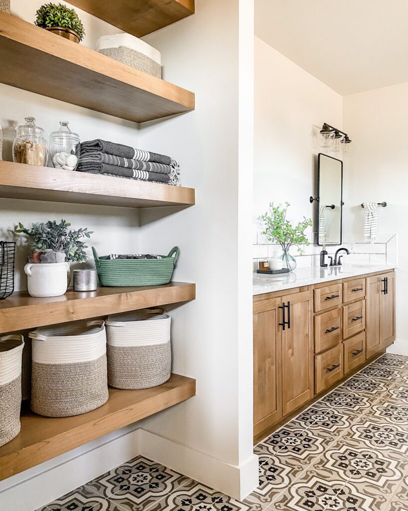 Rustic Elegance A Perfectly Organized Bathroom Space

