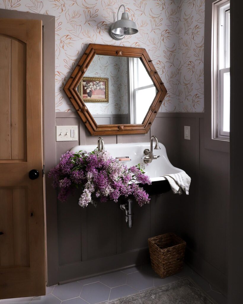 Rustic Elegance with a Floral Touch
