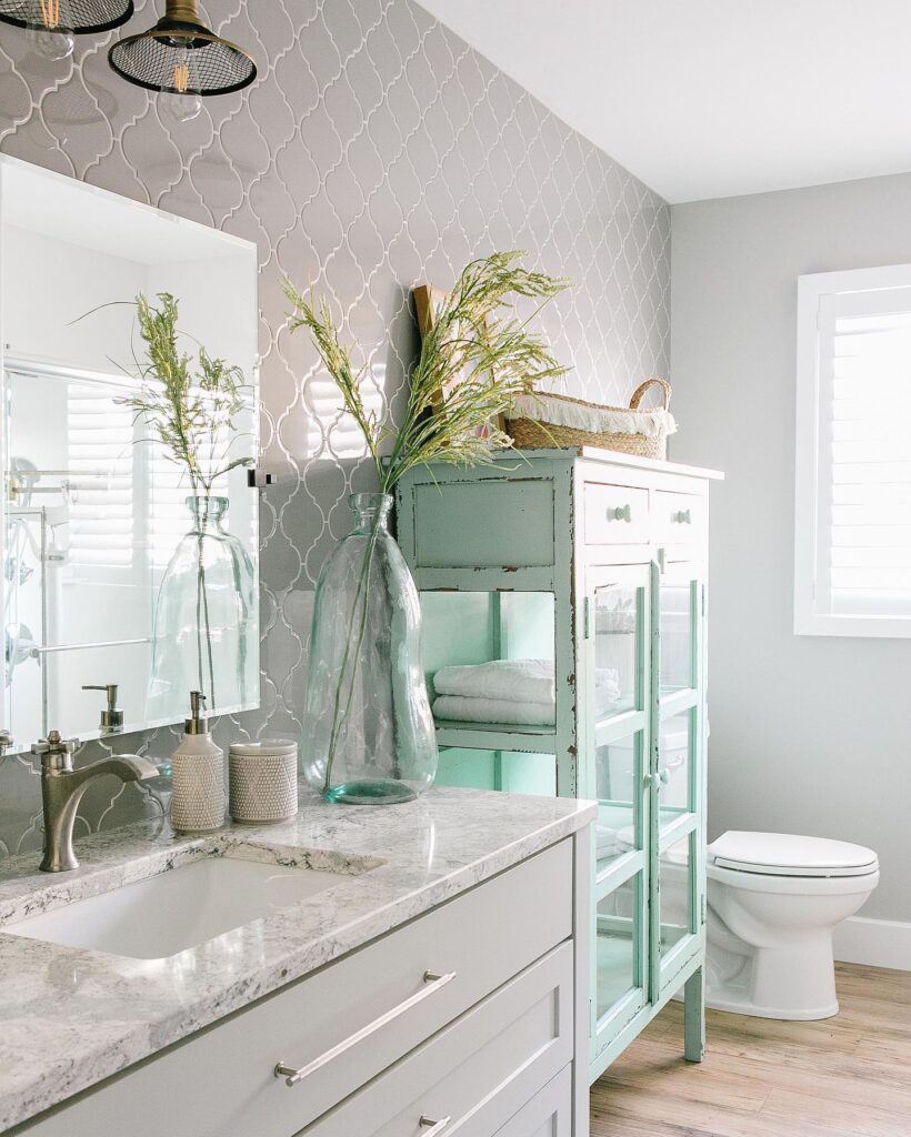 Rustic Elegance with a Touch of Vintage Charm
