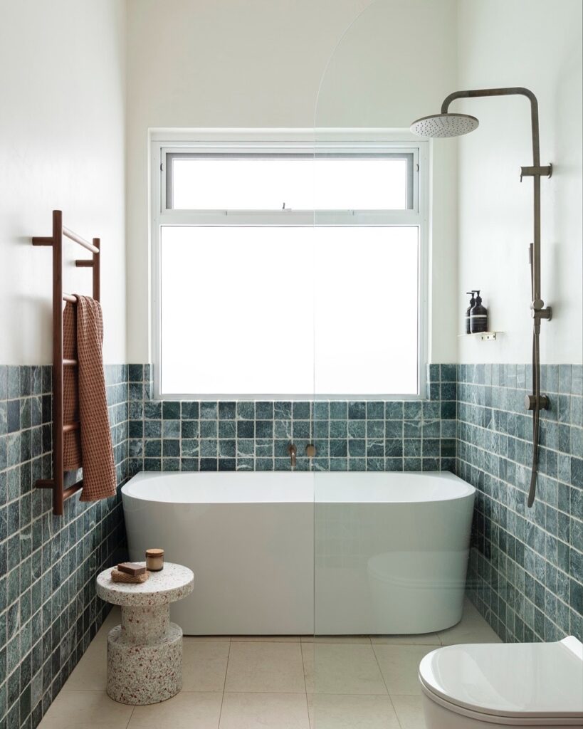 Serene Simplicity with a Touch of Rustic Charm

