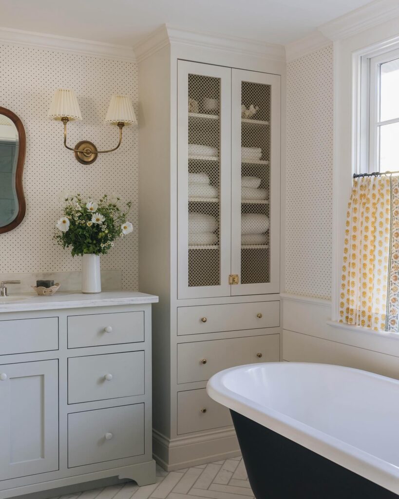 Timeless Elegance A Classic Bathroom Retreat

