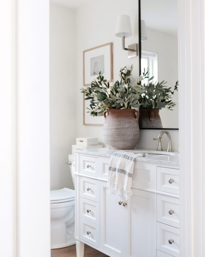 Timeless Elegance in a Bright & Airy Bathroom

