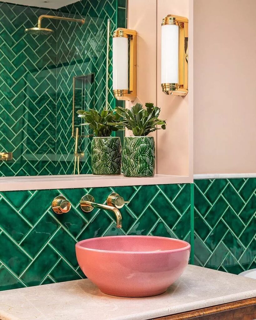 Vibrant Art Deco Bathroom with Bold Colors

