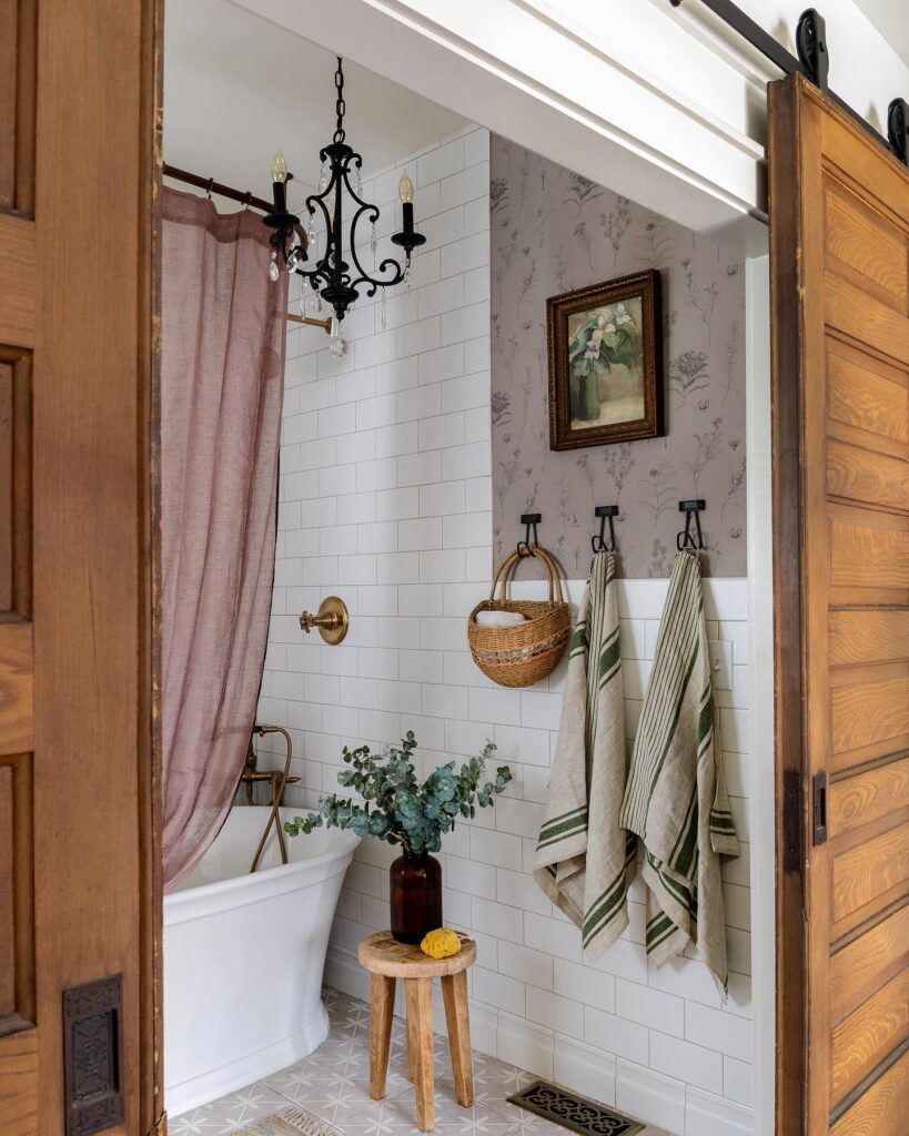 Vintage-Inspired Rustic Bathroom
