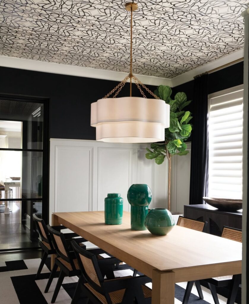 Bold and Modern Dining Room with Patterned Ceiling
