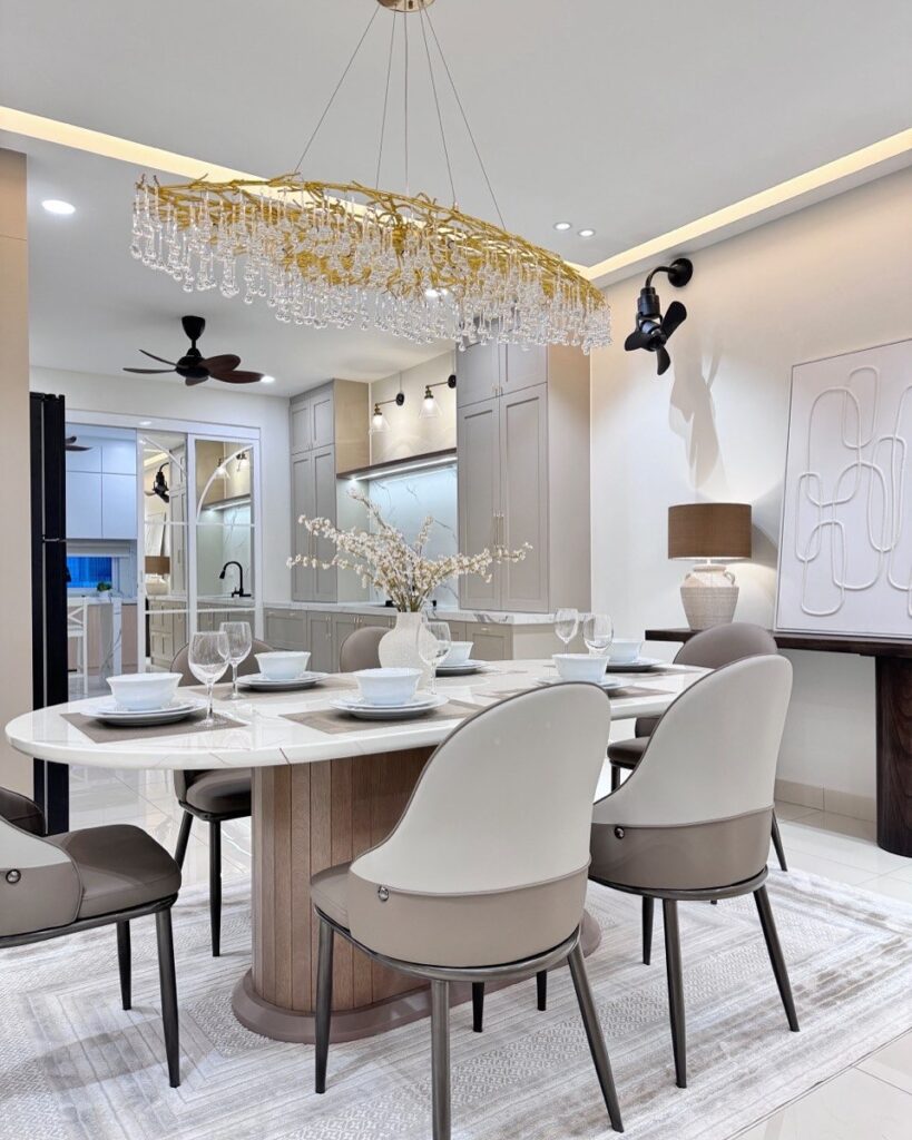 Bright and Contemporary Dining Space with Open Kitchen View

