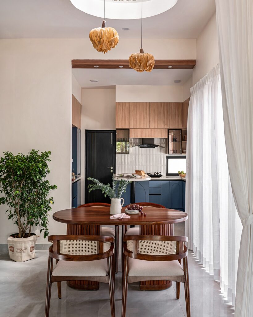 Bright and Modern Dining Nook with Natural Accents

