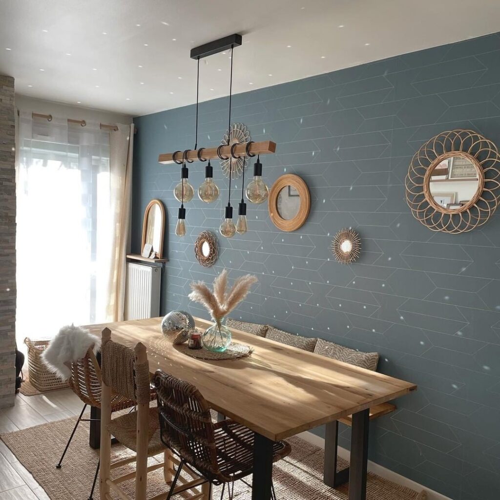 Cozy Bohemian Dining 

