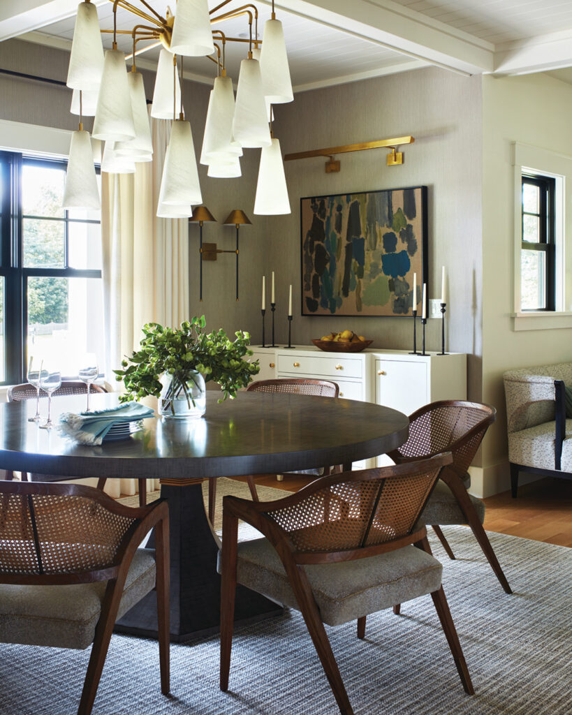 Elegant Round Dining with Artistic Flair
