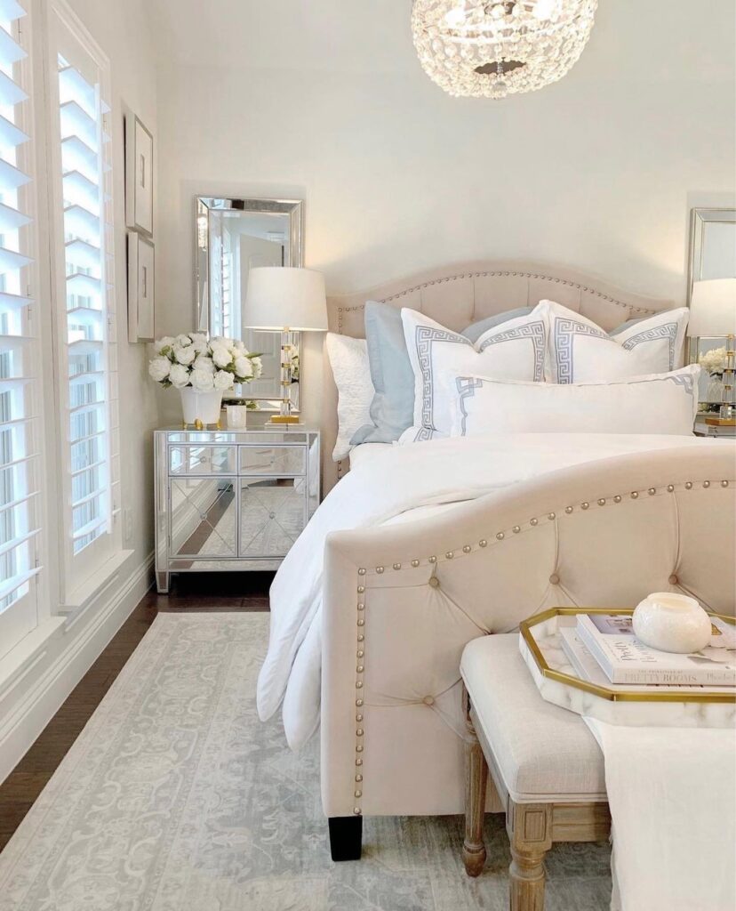 Elegant and Serene Bedroom with Mirrored Accents

