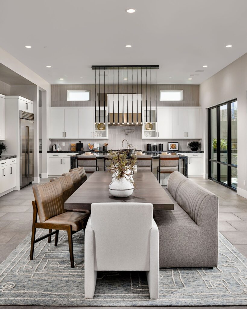 Expansive and Modern Open-Plan Kitchen and Dining Area

