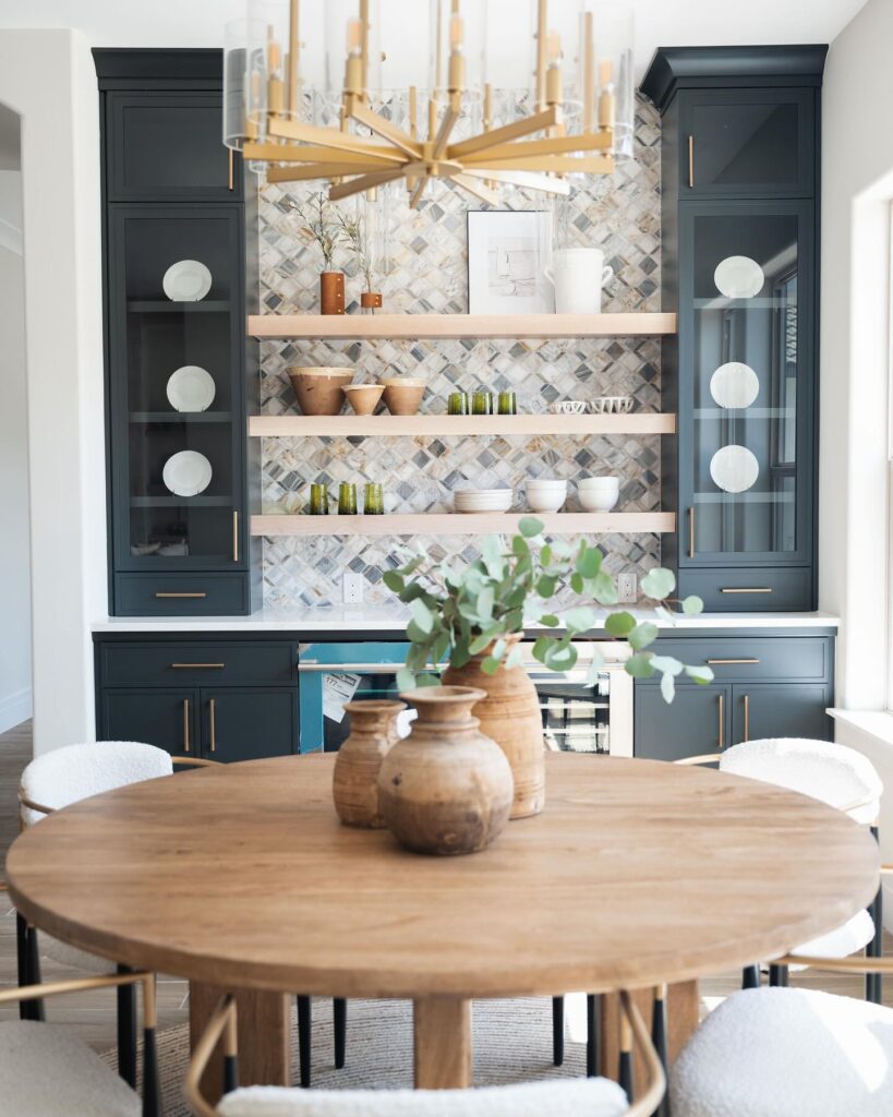 Stylish Dining Nook with Statement Chandelier

