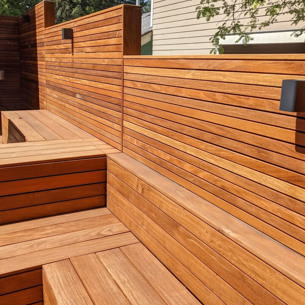 Cedar Wood Elegance Horizontal Lines and Modern Design
